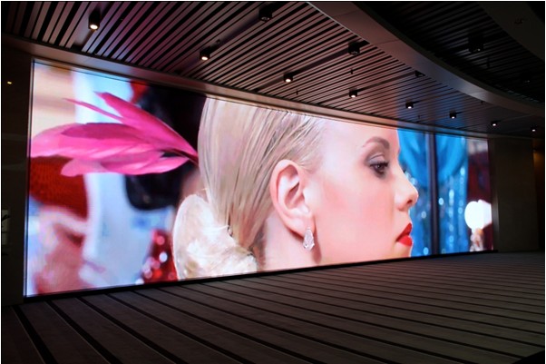 海南某度假酒店多功能廳P2.0小間距室內(nèi)全彩顯示屏